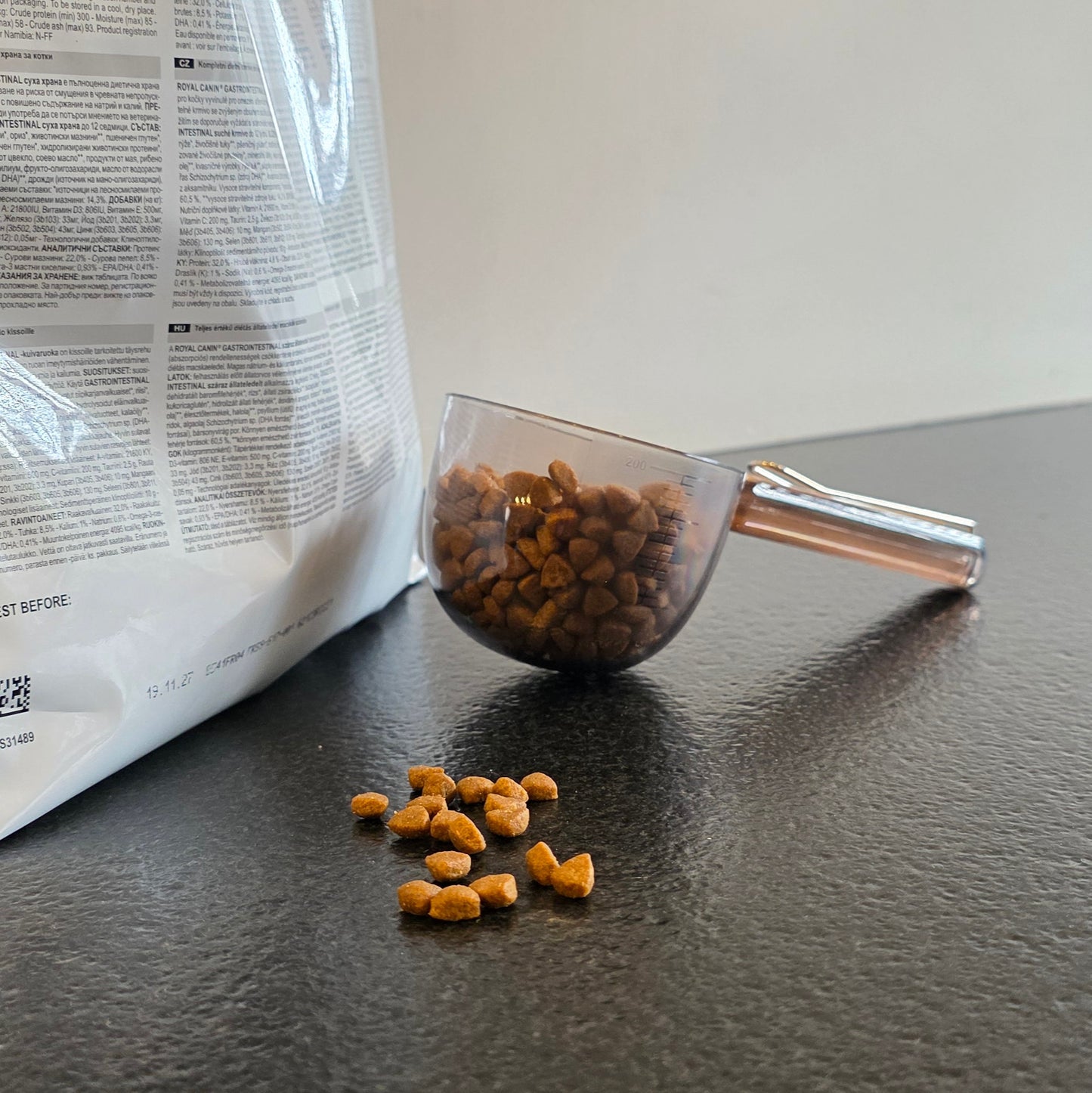 Maatschep kattenvoer | Met zaksluiting en houten handvat | Kattenstijl